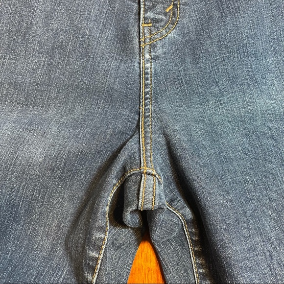 Levi’s perfectly slimming 512 straight leg jeans - Picture 6 of 12